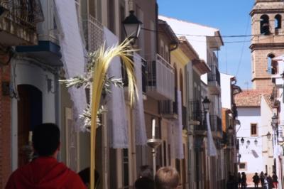 IMATGES CURIOSES: Rams, creu processonal, cobertorscarrer Nou de Gata