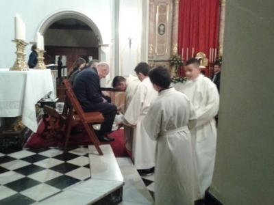 EL LLAVATORI DELS PEUS CENTRA EL DIJOUS SANT A LA PARRÒQUIA