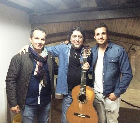 L'EMPRESA GATERA GUITARRES BROS I EL CANTAUTOR JOAQUÍN SABINA (Plaça de Bous de València)