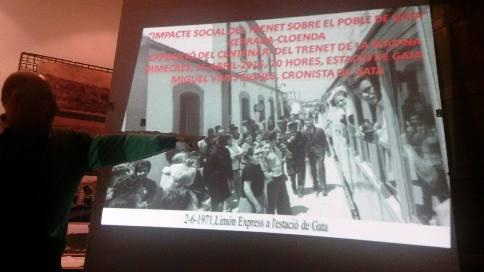 BONA ACOLLIDA A LA XERRADA-CLOENDA SOBRE EL TRENET, a l'estació de Gata