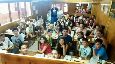 EL JÚNIOR DE GATA ESTÀ DE CAMPAMENT