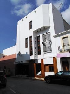 EN UNA HORAREINAUGURACIÓ DEL CINEMA LA PAZ DE GATA (després de dotze anys sense cine al poble i complint-se 90 anys dels seus principis)