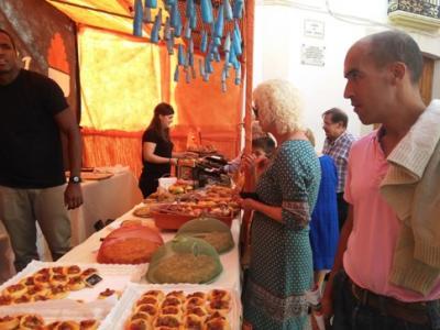 LA PREMSA DIGITAL PARLA DEla fira Gata al carrer (Marina Plaza)