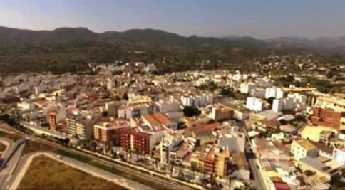 VISTA AÈRIA DE GATA, observeu(vídeo de Terry Baldock)