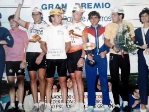 FOTOGRAFIES ANTIGUES (Gata en el record) -1.783-