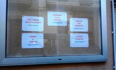 MIRADES URBANES: tancat per sempre (vídeo-club Pepe Tomás, Gata)