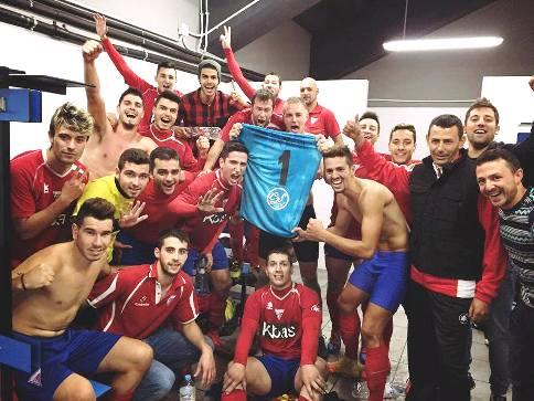 GORGOS; EL PRIMER EQUIP ES POSA LÍDER (1-2); EL JUVENIL GUANYA (3-0) I EL CADET CONSOLIDA EL LIDERAT (0-4) (