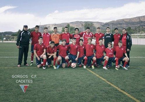 EL GORGOS CADET IMPARABLE (8-0) CAP AL TÍTOL DEL CAMPIONAT. El juvenil empata a casa sense gols