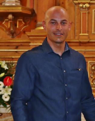 EL POBLE VEÍ DE SENIJA COLPEJAT PER LA MORT DEL CICLISTA ALEJANDRO (sa mare és de Gata)