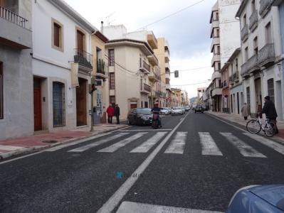 DES D'ESTA NIT, ASFALTEN LA TRAVESSA DE LA N-332 AL PAS PER GATA