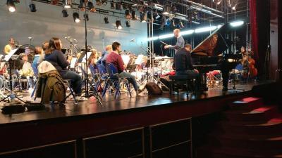 PERE VICALET TANCA A GANDIA ELS CONCERTS 2017 DE LA BANDA FEDERAL JUVENIL DE LA C.V. Ara sincorpora a la banda de Gata com a director. Fa 20 anys va entrar com a un xiquet músic. Hui és compositor i director