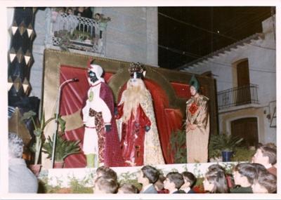 EXPOSICIÓ DE FOTOGRAFIES AL CARRER DOCTOR GÓMEZ FERRER: MISTERI DE REIS GATA: 50 ANIVERSARI