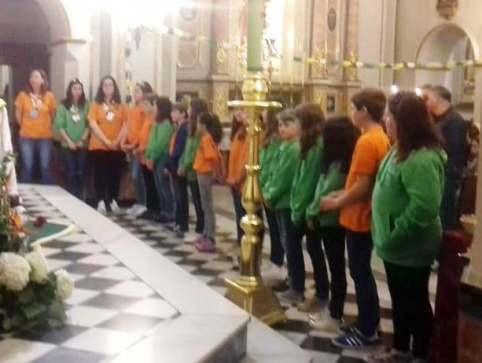 ELS JÚNIORS DE GATA REBEN LA IMPOSICIÓ DE CRISMONS I PANYOLETES