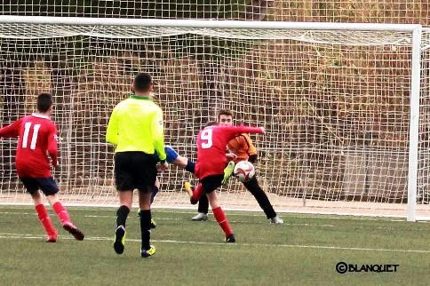 RESULTATS GORGOS: EMPAT DEL PRIMER EQUIP JA EN PERMANÈNCIA. HUI HA JUGAT EL JUVENIL (2-3). GOLEJADA (0-6) DEL CAMPIÓ INFANTIL