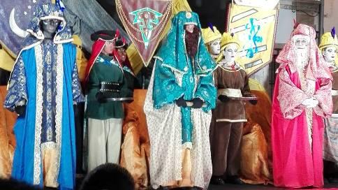 REIS GATA 2019: XIQUETS I XIQUETES ENVIEN 435 CARTES ALS REIS MAGS. ELS VISIRS ES PRESENTS AMB NOUS TRAGES