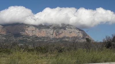 IMATGES CURIOSES: DES DE GATA, MONTGÓ I ELS NÚVOLS BLANCS