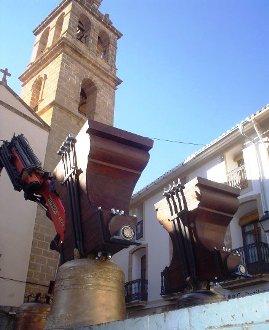 RESPOSTA A LA 7ena PREGUNTA: CAMPANES: 5. NOMS. ANYS 1858; 1940; 1941