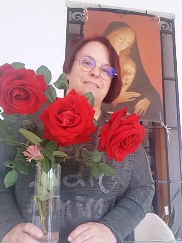 ESPECIAL 10 ANIVERSARI. CRONISTA GATA. 8ena CONVIDADA: DORA CASELLES, UNA MESTRA VALENTA I CONVENÇUDA