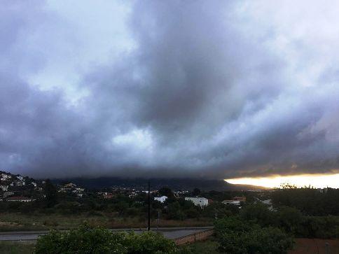 EL TEMPS A GATA (COVID-19): DES DEL 14 DE MARÇ A HUI HA PLOGUT 23 DIES DELS 42 I HAN CAIGUT 101 LITRES