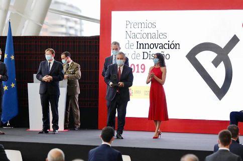 L'EMPRESA DELS GATERS PONS GARCÍA, POINT, REP EL PREMI NACIONAL DE DISSENY DE MANS DELS REIS D'ESPANYA