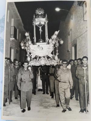 FOTOGRAFIES ANTIGUESI DABANS (Gata en el record, foto 1.849). PUJADA DEL CRIST, PROCESSÓ 1963? *COMENCEM AMB LES FOTOGRÀFIES DE LES FESTES*