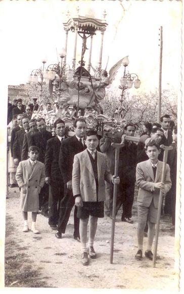 FOTOGRAFIES ANTIGUESI D'ABANS (Gata en el record) -1.865-: UNA PUJADA DEL CRIST, ANYS 50, Foto arxiu Emilio Signes Frasés