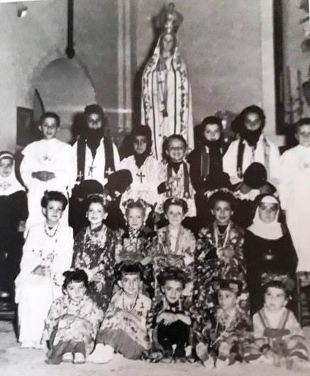 FOTOGRAFIES ANTIGUESI D'ABANS (Gata en el record) -1.868-: EL DOMUND DE 1953 A GATA (amb la imatge de la Verge de Fàtima)