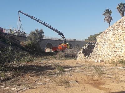 IMATGES CURIOSES: TREBALLS PROP DEL VIADUCTE (TRAM TEULADA-GATA)