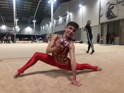 EL GIMNASTA GATER SÉNIOR SERGI BUIGUES VIVES, PUJA DUES VEGADES AL PÒDIUM I FA QUART D'ESPANYA AL CAMPIONAT CELEBRAT A VALÈNCIA