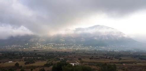 EL GUARDIÀ DEL MONTGÓ: TOT EMBOIREGAT, NÚVOLS BAIXOS