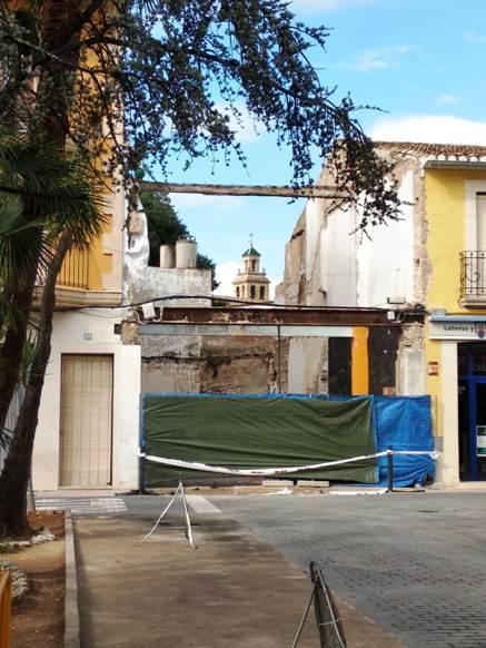 IMATGES CURIOSES: VISTA DEL CAMPANAR DE GATADES DE LA PLAÇA NOVA