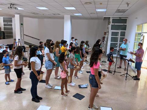 EL COR DE L'ESCOLA CODA DE GATA CANTA ESTA NIT AL SONAFILM D'ONDARA