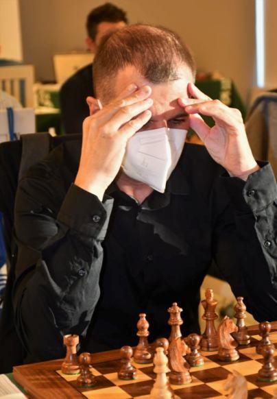 EL MESTRE D'ESCACS GATER FRANCISCO MORATÓ TENT DISPUTA EL CAMPIONAT D'ESPANYA DE VETERANS+DE 50 A ALTEA. Ha passat del 36 al lloc 11 de la classificació després de jugar sis partides