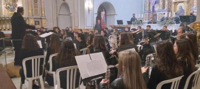 AHIR, CONCERT DE MÚSICA SACRA DINS L'ESGLÉSIA, IMPRESSIONANT: UNIÓ MUSICAL DE GATA