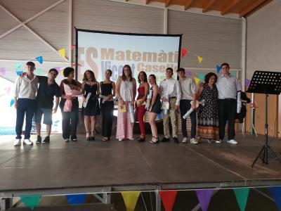 ANIT A GATA: GRADUACIÓ DE 4rt ESO I 2n FP BÀSICA A L'INSTITUT I FESTIVAL FI DE CURSO A L'ESCOLA