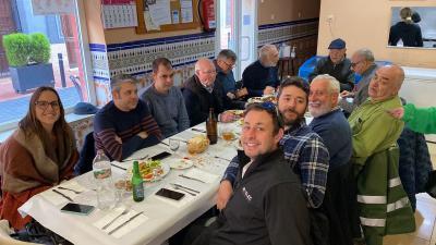 HUI ÉS LA VERGE DE LA CANDELERA. ELS LLUMEROS HAN FESTEJAT EL SEU DIA. CANELES I CIRIETS ES BENEIRAN A L'ESGLÉSIA