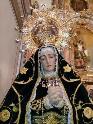 LA TALLA DE LA VERGE DE DOLORS DE L'ESGLÉSIA DE GATA ÉS DE 1940. La va fer l'artista gater Jaume Mulet, regalada pel rector Don Alejo Sendra