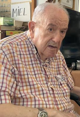 MOR EL RECTOR FILL D'OLIVA JUAN LUÍS ORQUÍN ROIG, QUE VA ESTAR DE VICARI A GATA DE 1956 A 1960. Va ser el seu primer destí pastoral. (Foto i informació AVAN)