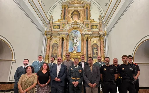 EL DESTACAMENT DE LA BENEMÈRITA DE GATA CELEBRA A LA VERGE DEL PILAR, LA SEUA PATRONA. L'antiga Caserna de la Guàrdia Civil de 1886 continua en peu, però en desús
